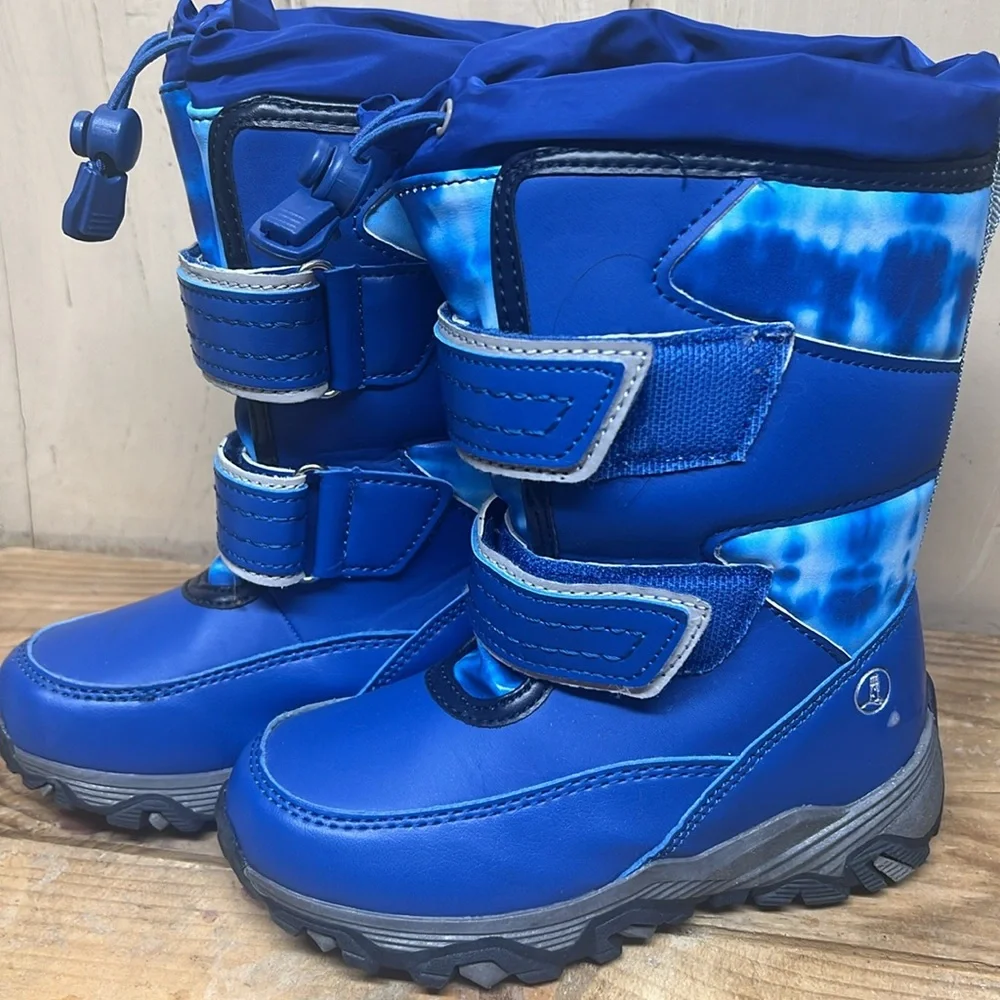 Toddler boys snow/winter boot by Lands End Velcro closures Toggle ties Like new